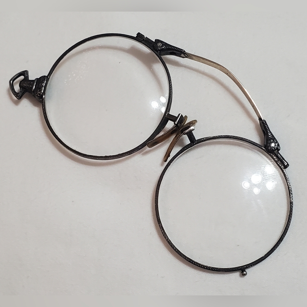 Vintage 1917 1/10th White Gold Filled Folding Eyeglasses
